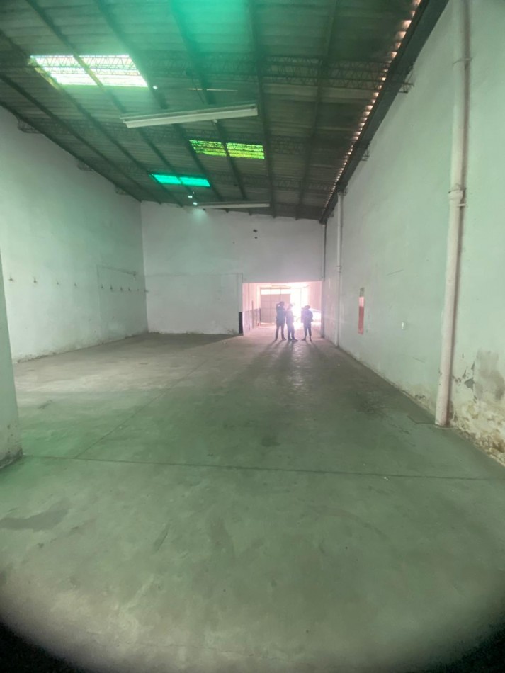 Galpon 400m2 cubiertos aprox. Mexico al 2500