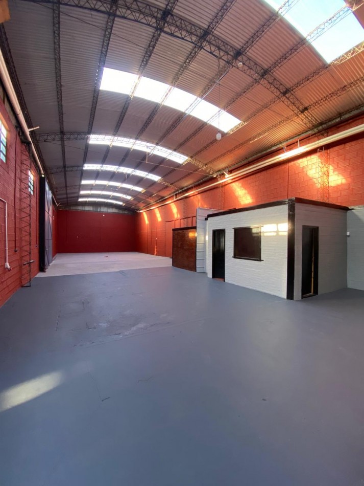GALPON 300M2+200M2 CARGA DESCARGA. LURO Y PIGUE