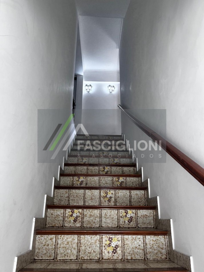 CHALET EN PLANTA ALTA DE 2 PISOS. 4 amb. MEXICO 2500