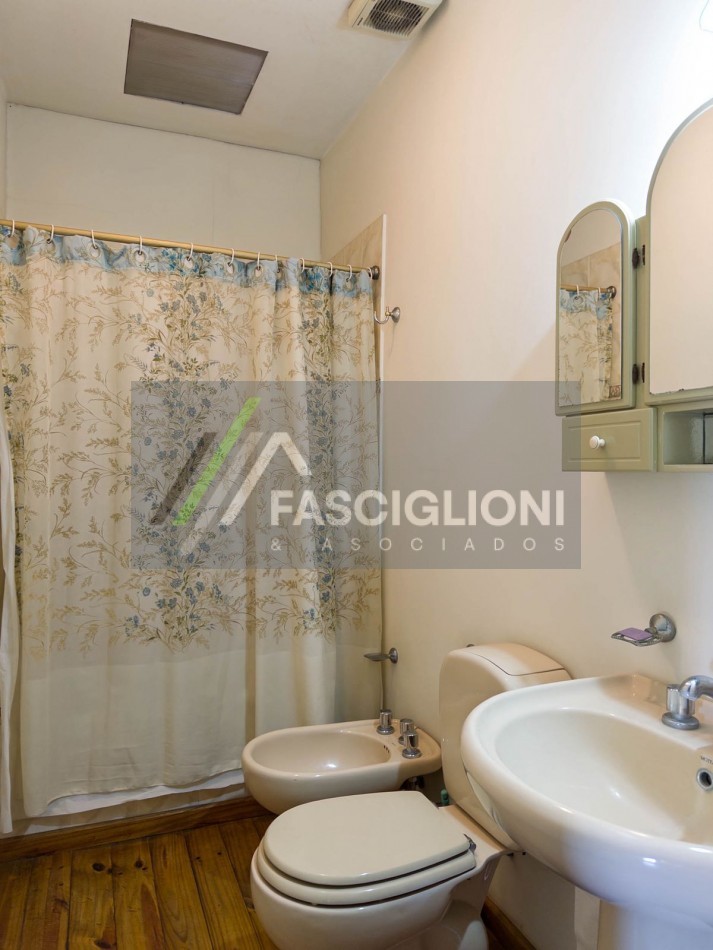 DOS PROPIEDADES EN UN LOTE . Chauvin