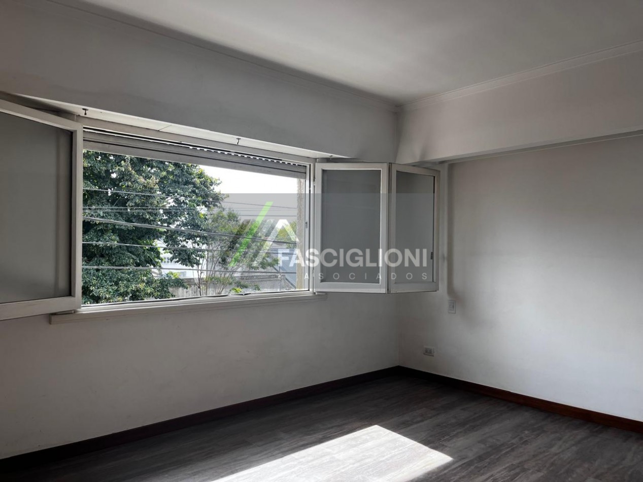 CHALET EN PLANTA ALTA DE 2 PISOS. 4 amb. MEXICO 2500