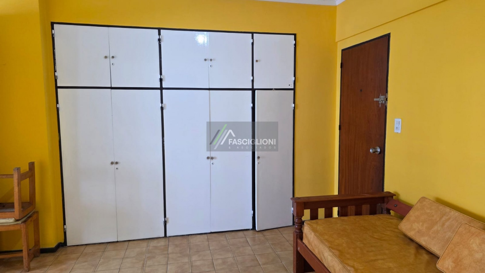 Ambiente en Venta al frente.  Zona Aldrey