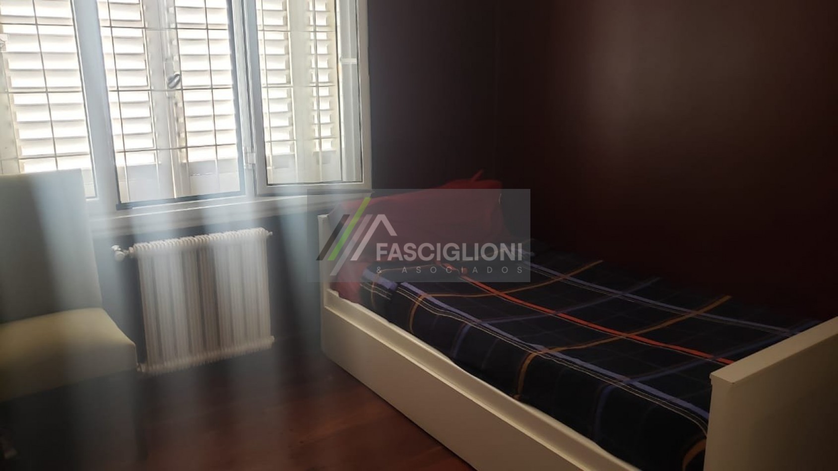 CHALET 6 ambientes. Saavedra y guemes