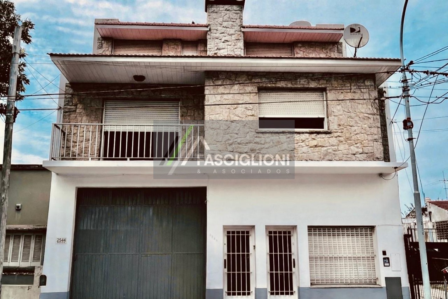 CHALET EN PLANTA ALTA DE 2 PISOS. 4 amb. MEXICO 2500