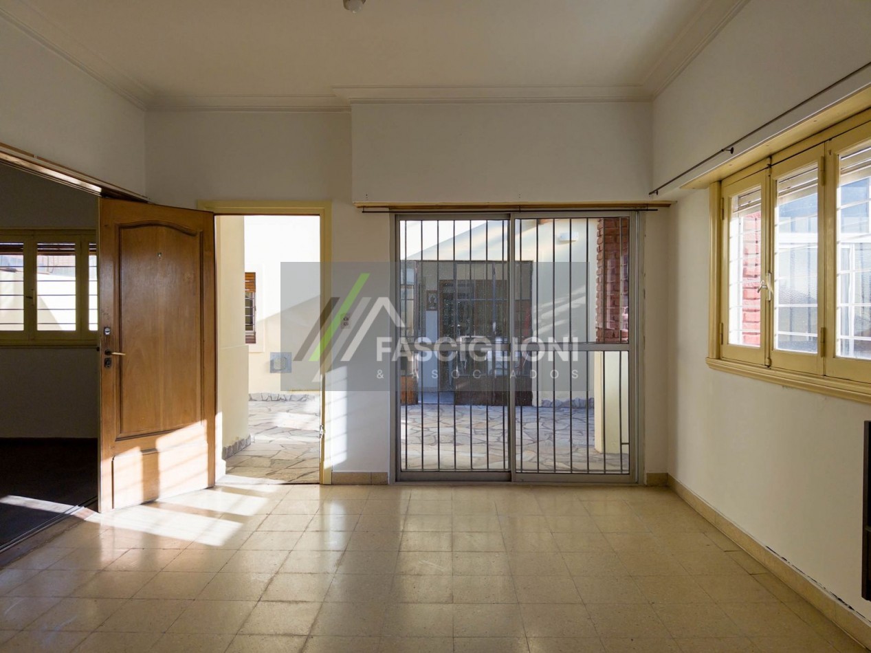 DOS PROPIEDADES EN UN LOTE . Chauvin