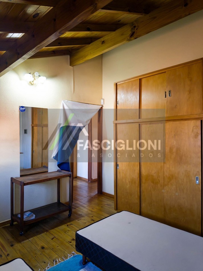 DOS PROPIEDADES EN UN LOTE . Chauvin