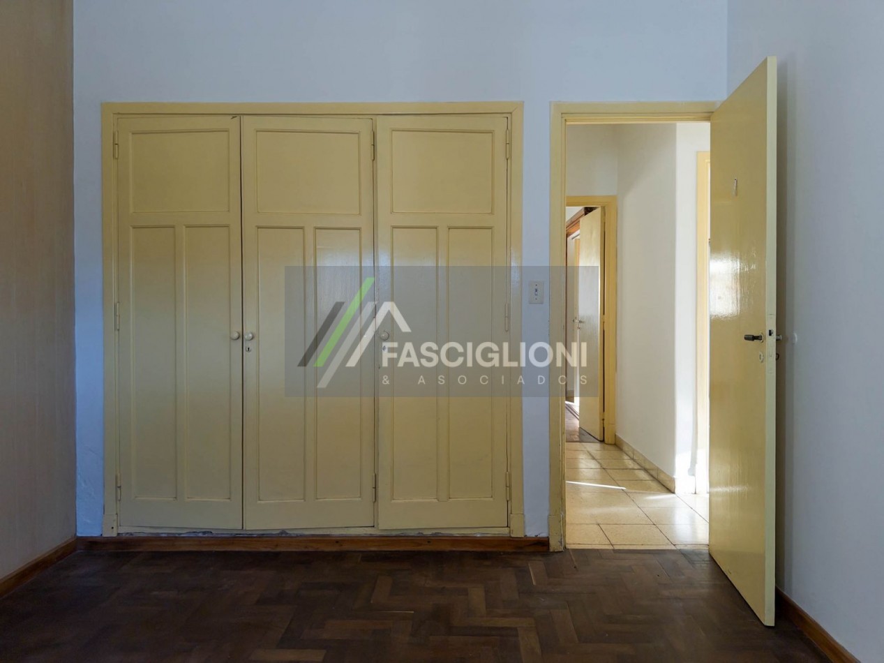 DOS PROPIEDADES EN UN LOTE . Chauvin