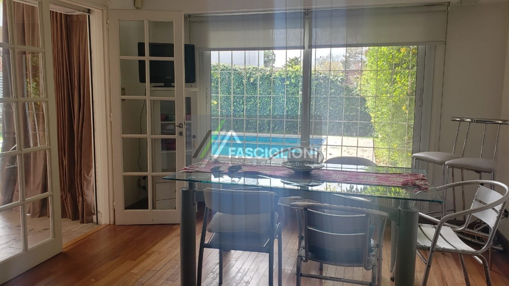 CHALET 6 ambientes. Saavedra y guemes