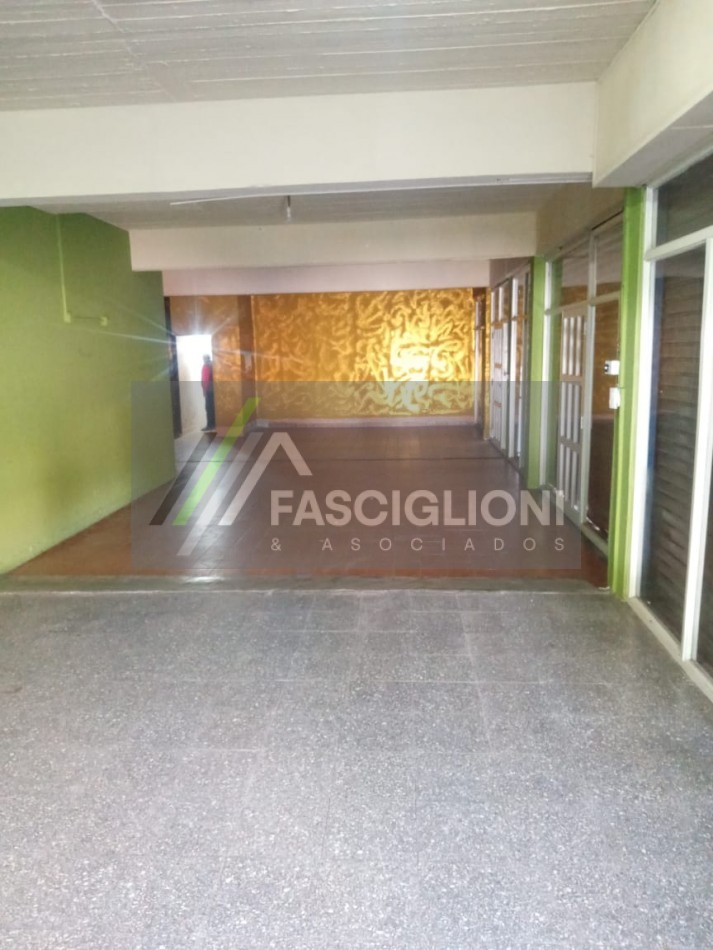LOCAL  100M2. CORONEL SUAREZ AL 700.