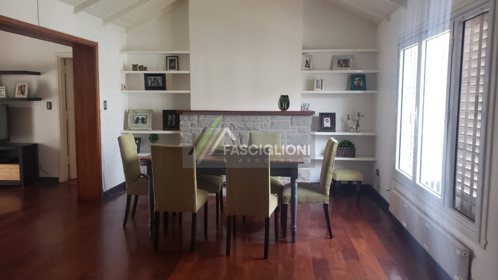 CHALET 6 ambientes. Saavedra y guemes