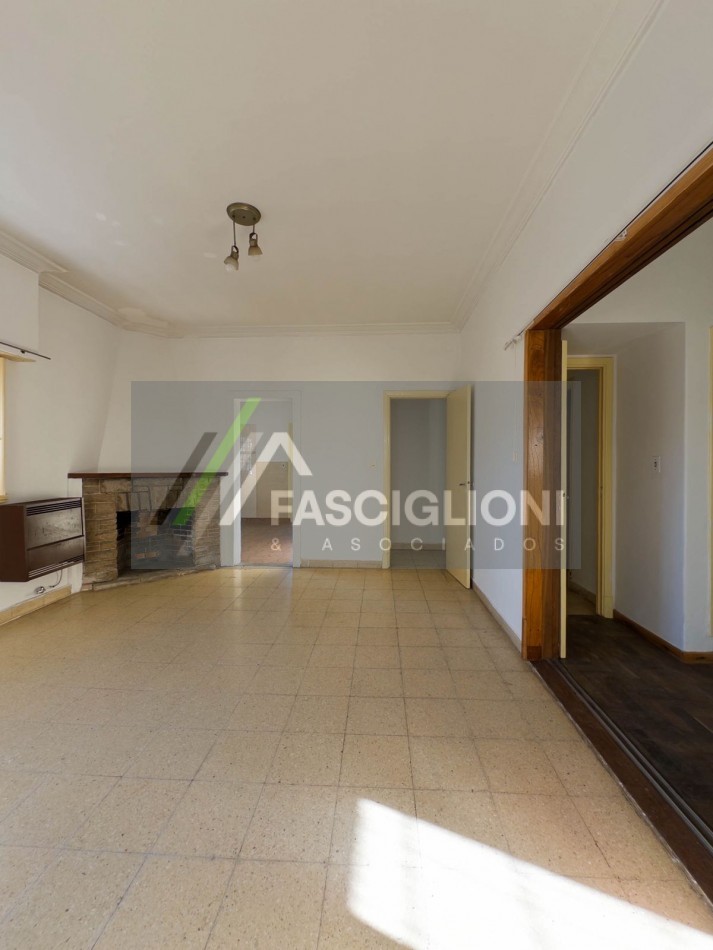 DOS PROPIEDADES EN UN LOTE . Chauvin