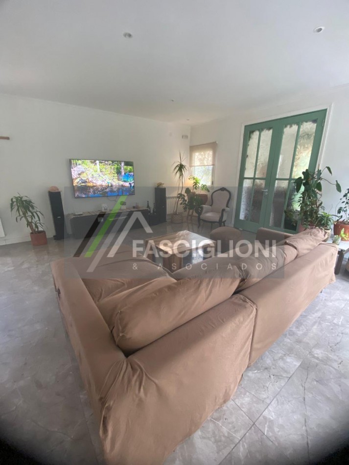 VENTA IMPORTANTE CHALET EN MAR DEL PLATA 