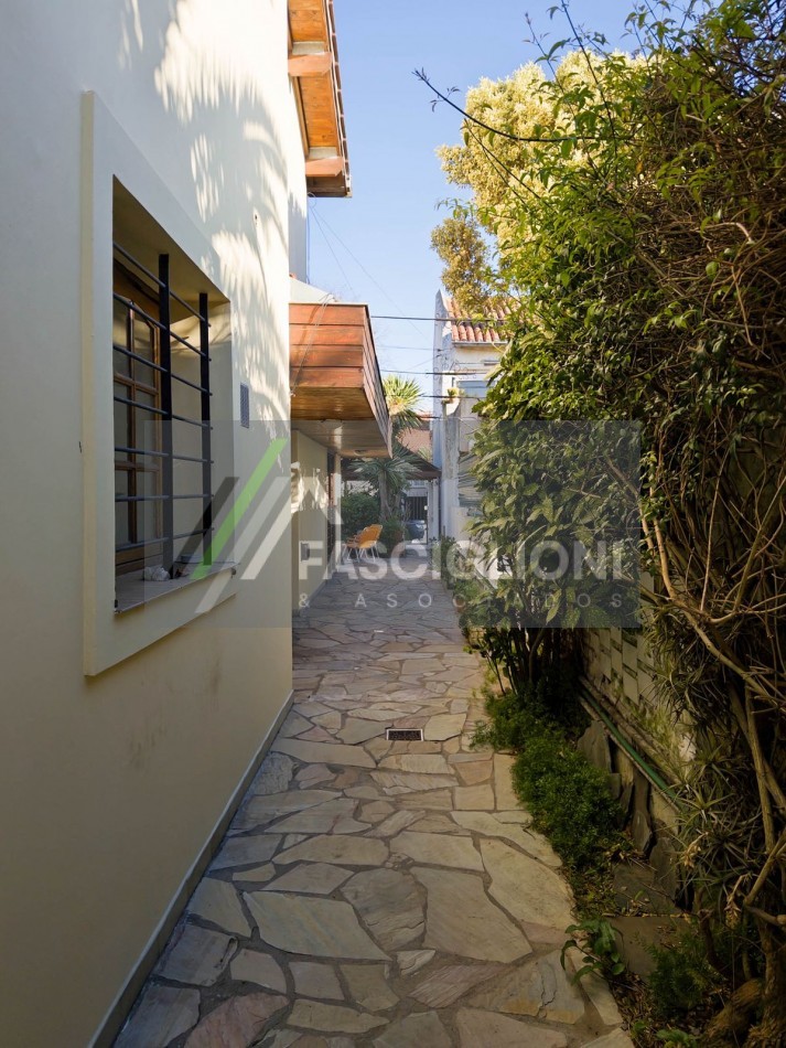 DOS PROPIEDADES EN UN LOTE . Chauvin