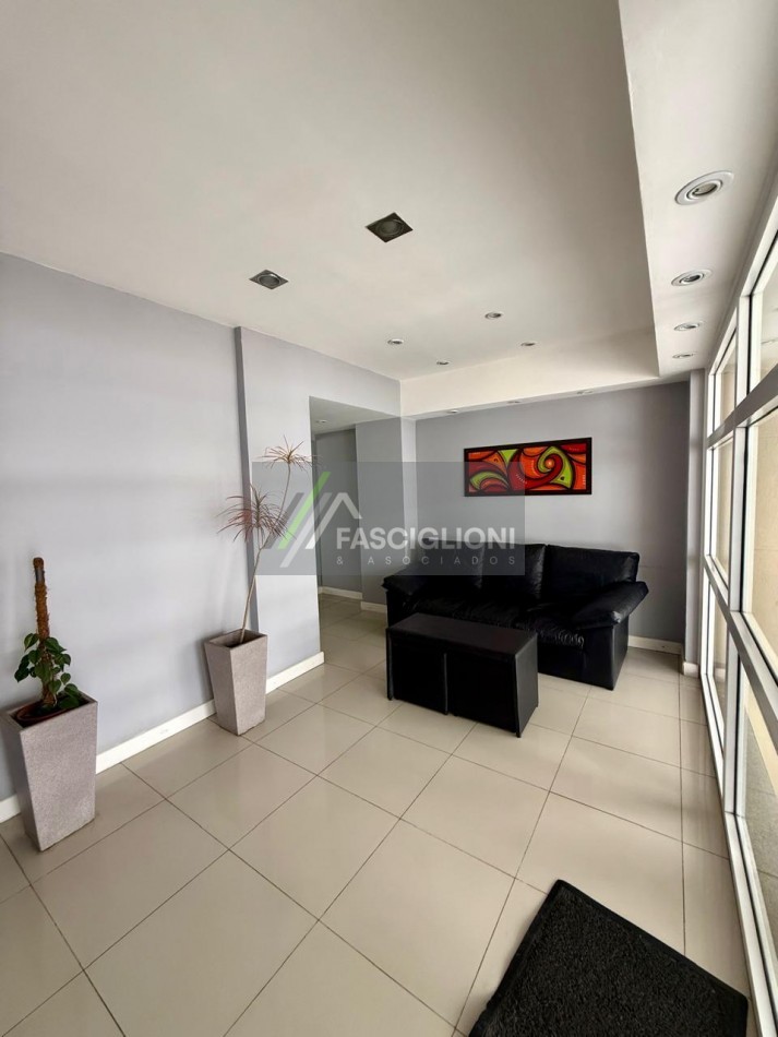 VENTA MODERNO AMBIENTE A METROS DEL MAR