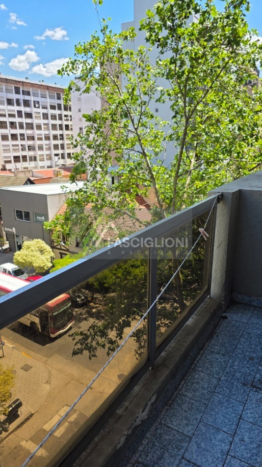 Ambiente en Venta al frente.  Zona Aldrey