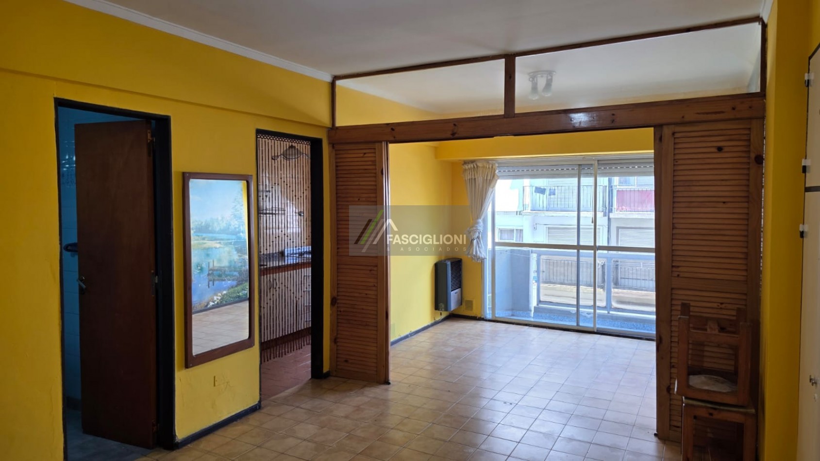 Ambiente en Venta al frente.  Zona Aldrey