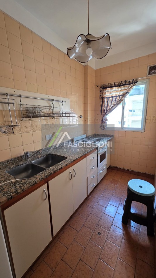 Ambiente en Venta al frente.  Zona Aldrey