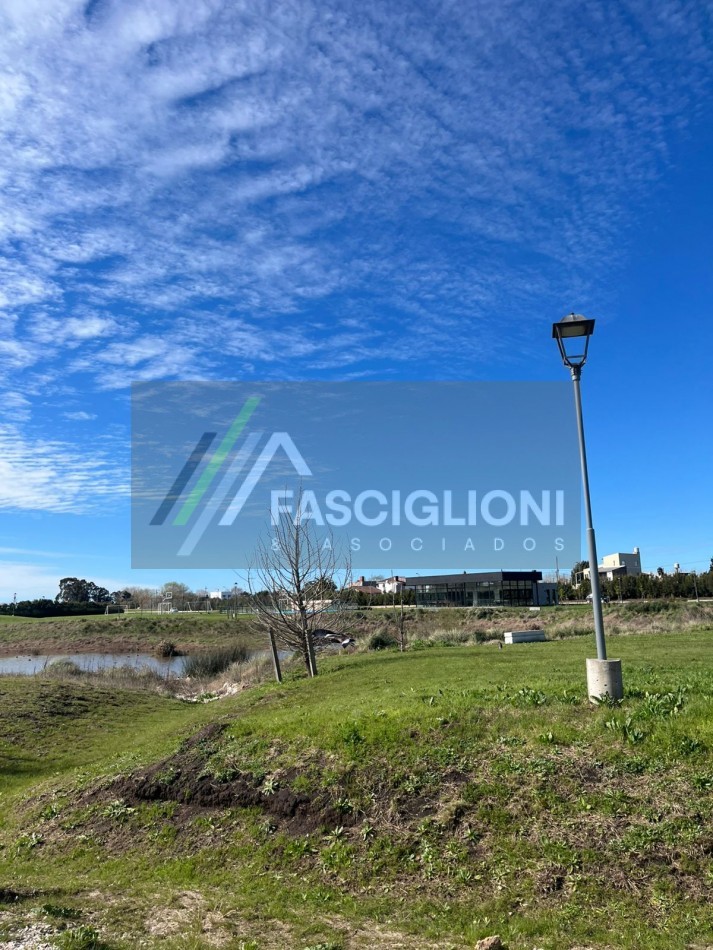 Lotes en barrio privado  la cercania 