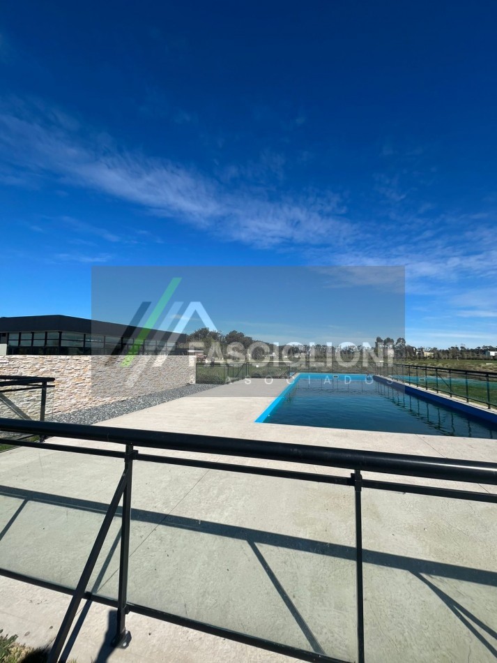 Lotes en barrio privado  la cercania 