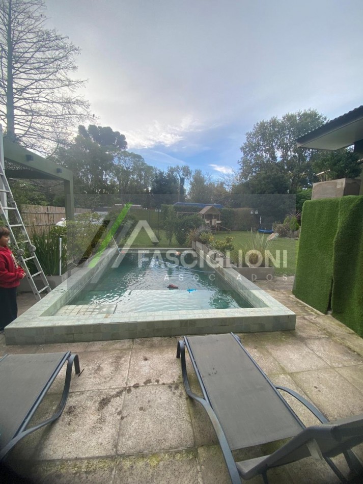 VENTA IMPORTANTE CHALET EN MAR DEL PLATA 