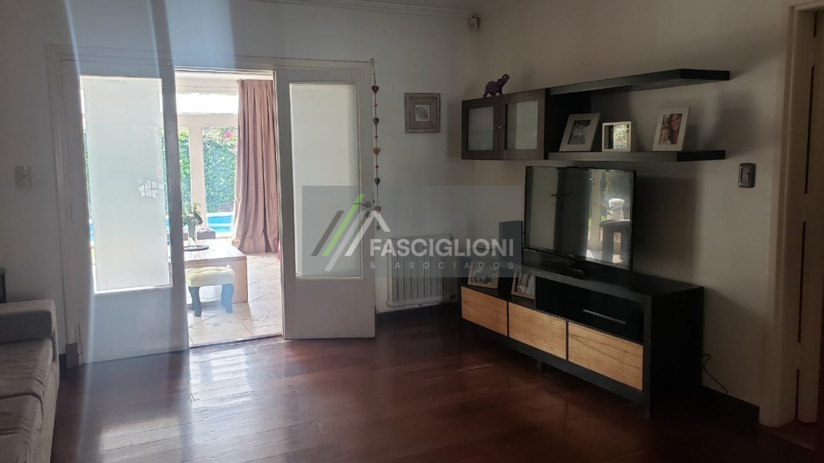 CHALET 6 ambientes. Saavedra y guemes