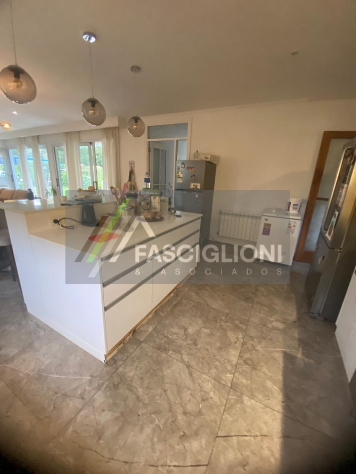 VENTA IMPORTANTE CHALET EN MAR DEL PLATA 