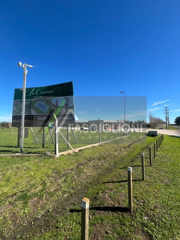 Lotes en barrio privado  la cercania 