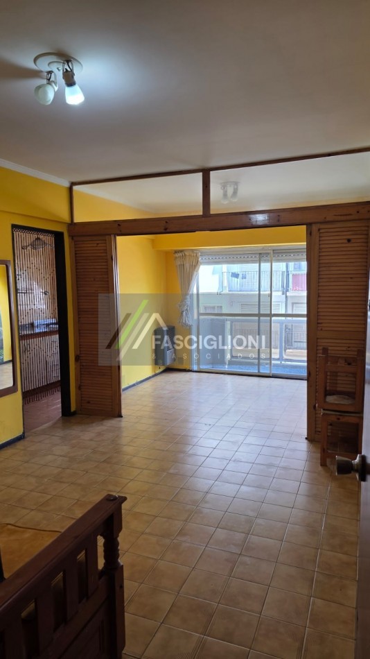 Ambiente en Venta al frente.  Zona Aldrey