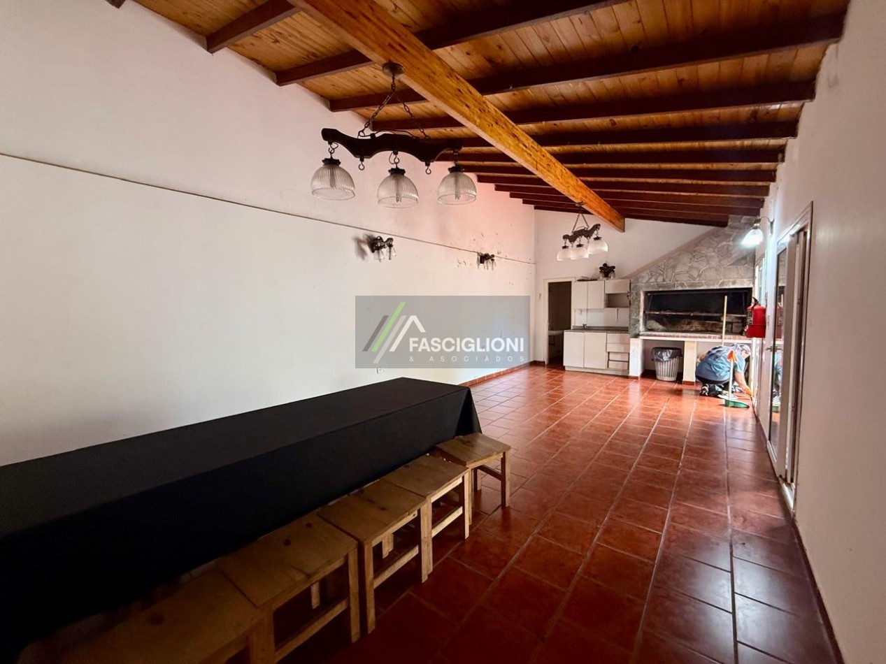 VENTA MODERNO AMBIENTE A METROS DEL MAR