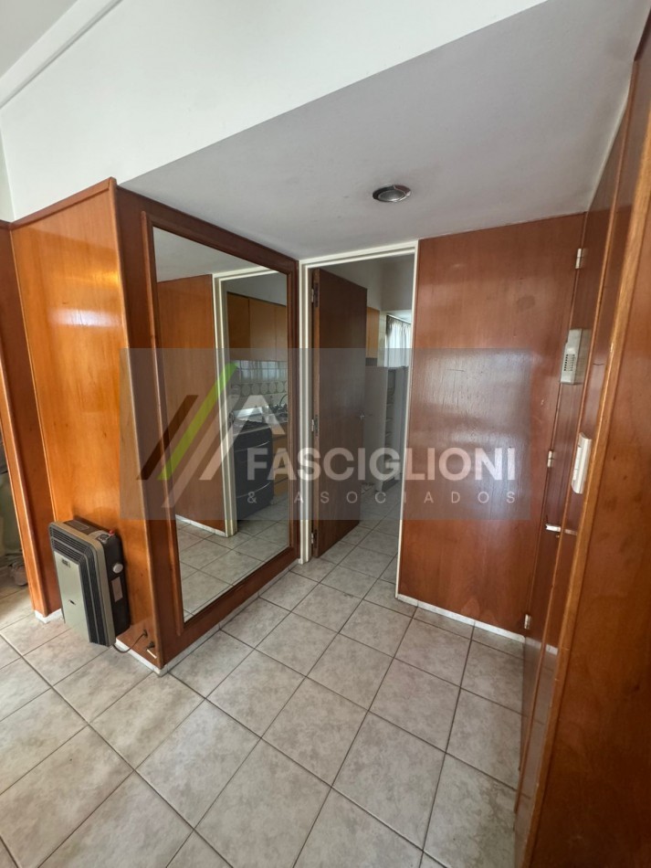 DEPARTAMENTO 3 amb. Con cochera. Entre Rios 2300