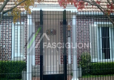 CHALET 6 ambientes. Saavedra y guemes