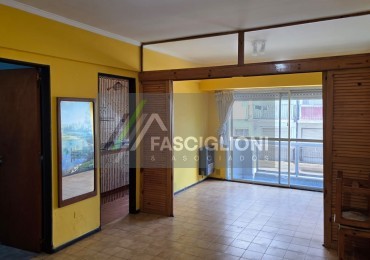 Ambiente en Venta al frente.  Zona Aldrey